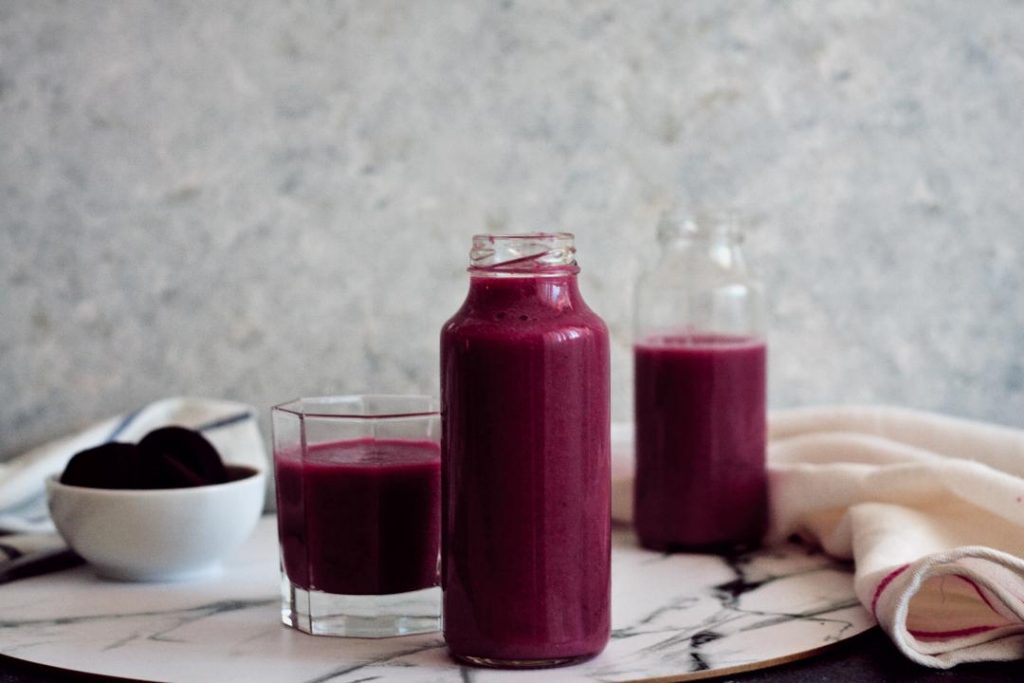 Citrusy detox beetroot peach and lemon smoothie